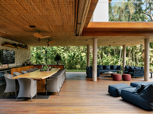 Iporanga Beach House / DB Arquitetos - Interior Photography, Living Room, Wood, Beam