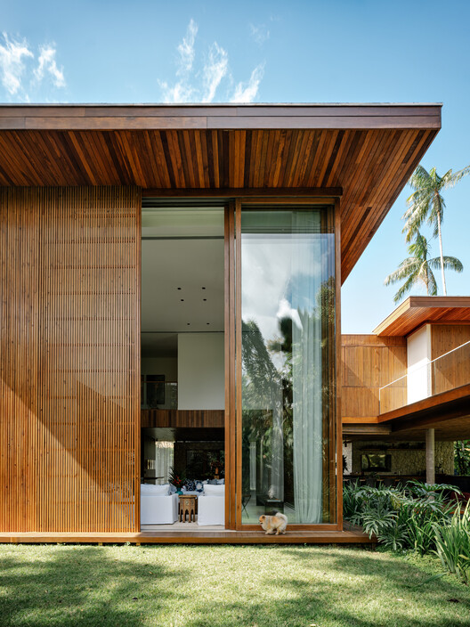 Iporanga Beach House / DB Arquitetos - Image 7 of 29