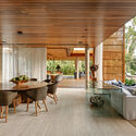 Casa de Praia Iporanga / DB Arquitetos - Fotografia de Interiores, Casas, Mesa, Cadeira