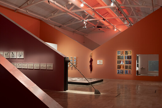 Explicit Bodies, Hidden Bodies Exhibition / Vão Explicit Bodies, Hidden Bodies Exhibition / Vão - Interior Photography, Lighting