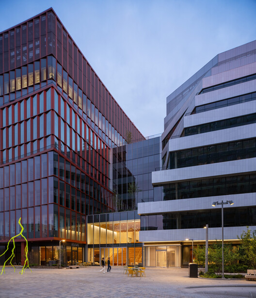 Studio Gang and Henning Larsen Complete One Milestone Life Science Campus in Boston - Image 4 of 23