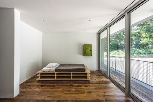 Watermill Artist Residence / Roger Ferris + Partners - Interior Photography, Bedroom, Wood
