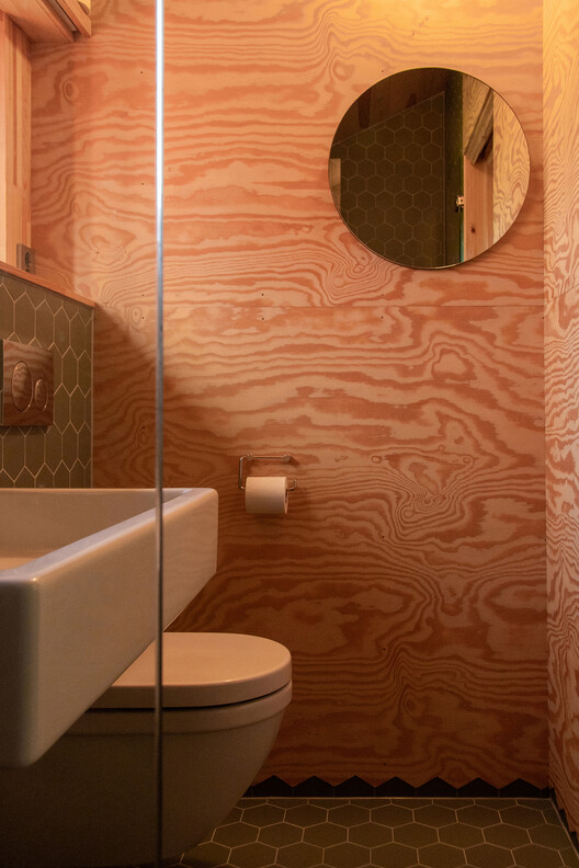 Cabin Åkvåg / Praksis A + Studio Sted Cabin Åkvåg / Praksis A + Studio Sted - Interior Photography, Bathroom, Wood, Sink, Toilet