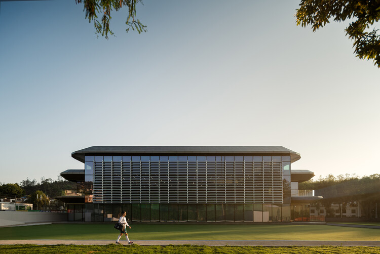 Centro de Alto Rendimiento de la Federación Mexicana de Fútbol (CAR) / Rockwell Group with Gensler - Fotografía exterior, Estadio De Fútbol