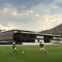 Centro de Alto Rendimiento de la Federación Mexicana de Fútbol (CAR) / Rockwell Group with Gensler - Fotografía exterior, Estadio De Fútbol