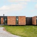 Casa de Ladrillo Inusual / PLUG arquitectura modular - Fotografía exterior, Casas