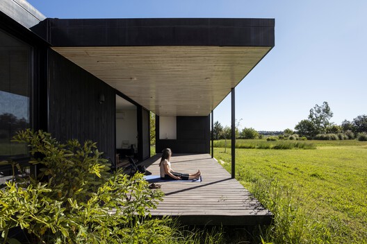Unusual Brick House / PLUG modular architecture Unusual Brick House / PLUG modular architecture - Exterior Photography