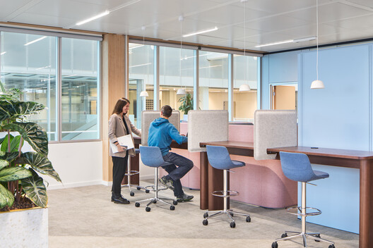 Roche Diagnostic Center Interior / Studio Alexander Fehre - Interior Photography, Chair