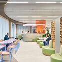 Roche Diagnostic Centre  / Studio Alexander Fehre - Interior Photography, Offices Interiors, Chair