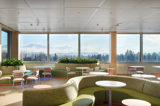 Roche Diagnostic Center Interior / Studio Alexander Fehre - Interior Photography, Glass, Chair