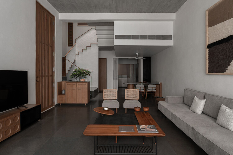 Antarvan Residence / Neogenesis+Studi0261 - Interior Photography, Houses, Table, Lighting, Chair