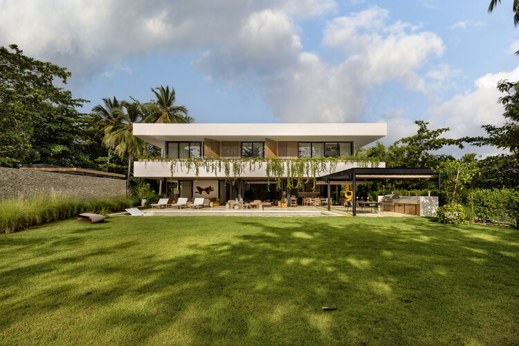 Casaluna / Anarquitectura - Casas
