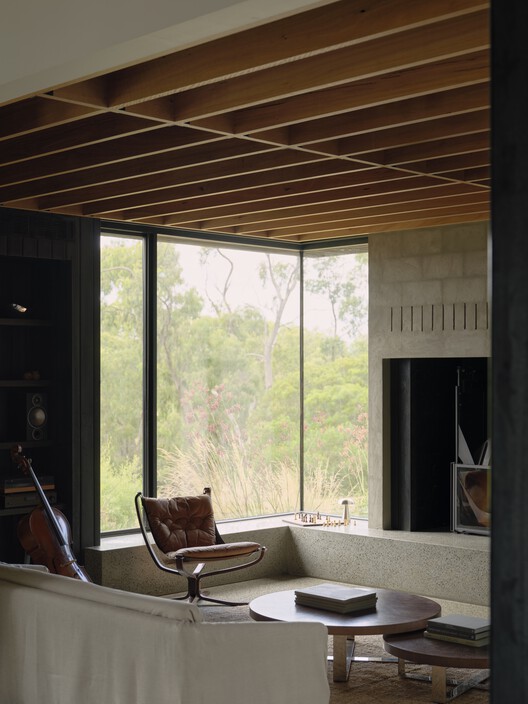 No.41 House / Tristan Burfield No.41 House / Tristan Burfield - Interior Photography, Wood, Lighting, Table, Chair