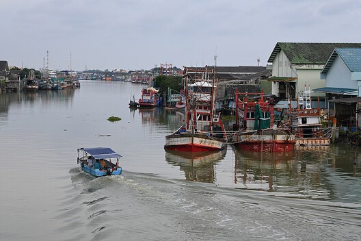 Rivers Before Roads: How Southeast Asia's Waterways Produced an Alternative Urbanism Rivers Before Roads: How Southeast Asia's Waterways Produced an Alternative Urbanism - Image 3 of 11