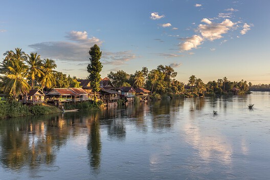 Rivers Before Roads: How Southeast Asia's Waterways Produced an Alternative Urbanism Rivers Before Roads: How Southeast Asia's Waterways Produced an Alternative Urbanism - Image 9 of 11