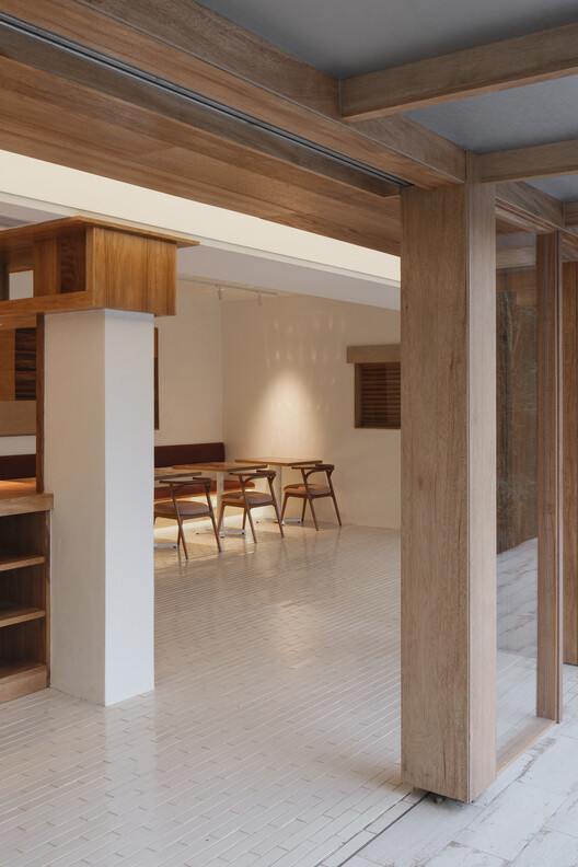 LAGO Italian Family Kitchen / Vari Architects LAGO Italian Family Kitchen / Vari Architects - Interior Photography, Wood, Beam