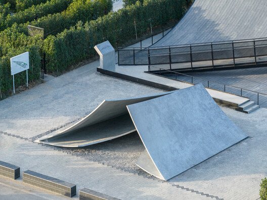 Pages Afloat / f-a-n architects - Image 2 of 33