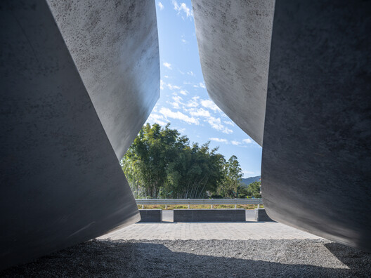 Pages Afloat / f-a-n architects - Image 17 of 33