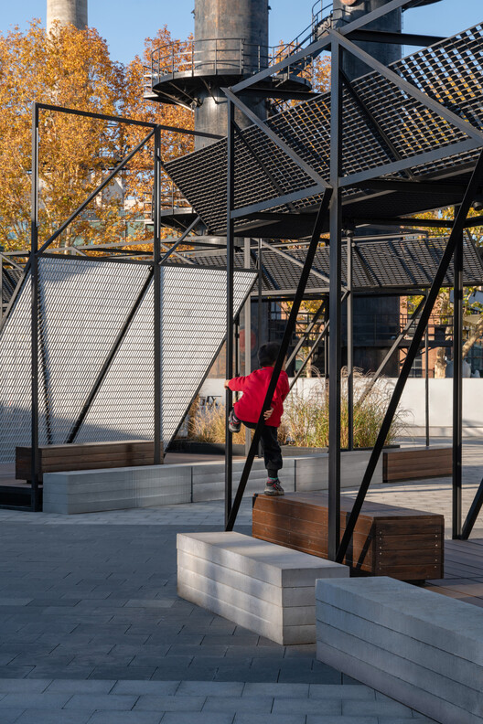 The 798·751 Train Street Renovation / Studio NOR The 798·751 Train Street Renovation / Studio NOR - Exterior Photography, Steel