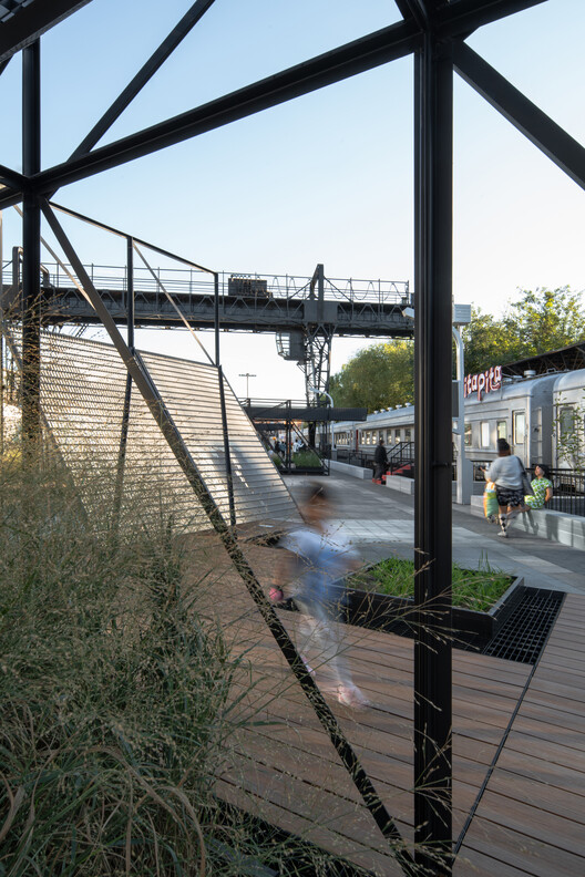 The 798·751 Train Street Renovation / Studio NOR The 798·751 Train Street Renovation / Studio NOR - Exterior Photography, Steel