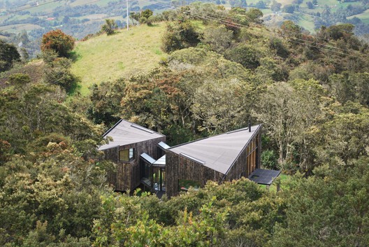 Architecture in the Andes: How Altitude Shapes Design Decisions Architecture in the Andes: How Altitude Shapes Design Decisions - Image 12 of 17