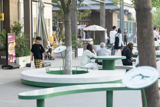 Spatial Renewal and Scene Stitching of Birland Food Court / Atelier Diving Bell - Interior Photography