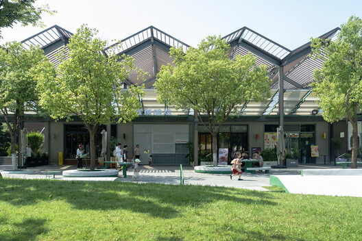 Spatial Renewal and Scene Stitching of Birland Food Court / Atelier Diving Bell - Exterior Photography, Courtyard
