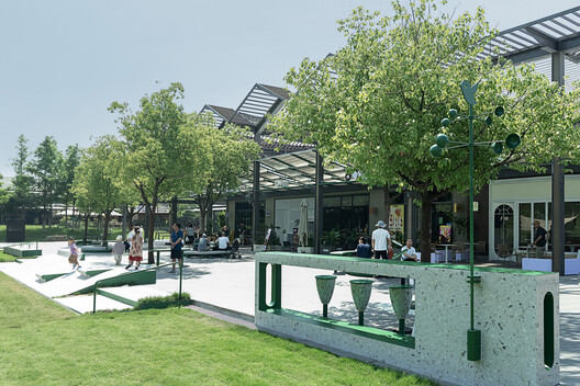 Spatial Renewal and Scene Stitching of Birland Food Court / Atelier Diving Bell - Image 9 of 25