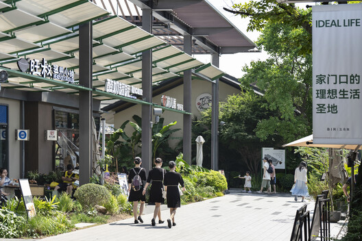 Spatial Renewal and Scene Stitching of Birland Food Court / Atelier Diving Bell - Exterior Photography