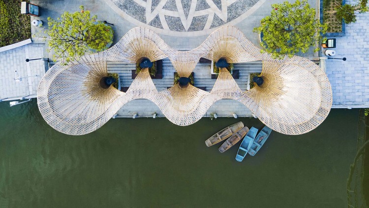 The Politics of Bamboo: From Vernacular Craft to Temporal Infrastructure - Image 14 of 24