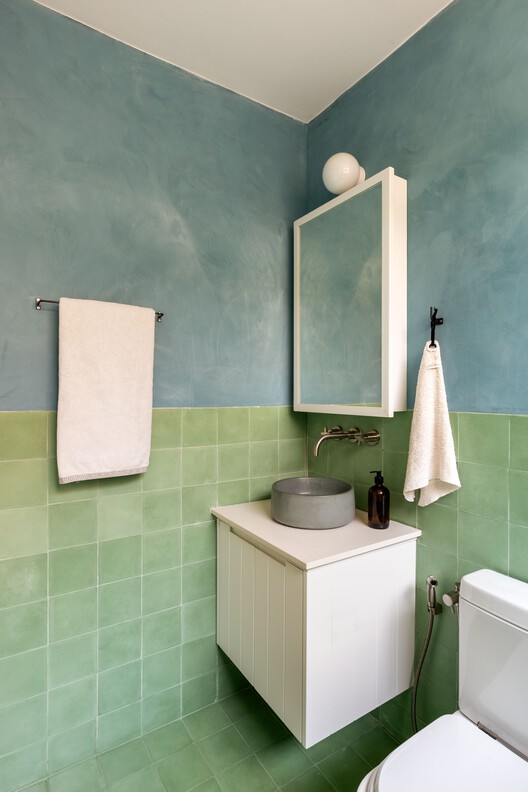 Limoeiro House / Mana arquitetura Limoeiro House / Mana arquitetura - Interior Photography, Bathroom, Toilet, Sink
