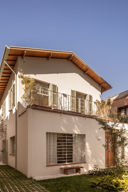 Limoeiro House / Mana arquitetura - Exterior Photography, Windows, Facade, Door, Balcony