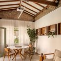 Limoeiro House / Mana arquitetura - Interior Photography, Houses, Beam, Table, Chair, Lighting