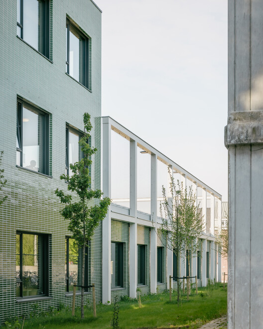 School Maria Assumpta Instituut / LOW Architecten School Maria Assumpta Instituut / LOW Architecten - Image 2 of 15
