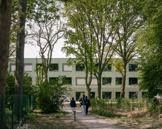 School Maria Assumpta Instituut / LOW Architecten School Maria Assumpta Instituut / LOW Architecten - Exterior Photography