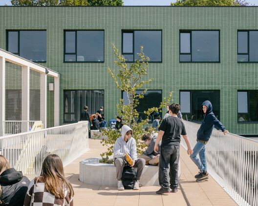 School Maria Assumpta Instituut / LOW Architecten School Maria Assumpta Instituut / LOW Architecten - Exterior Photography, Courtyard