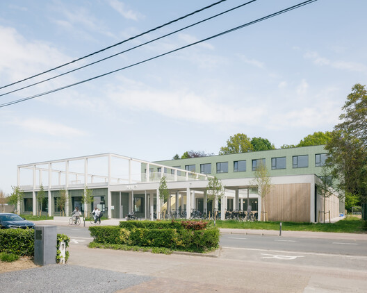 School Maria Assumpta Instituut / LOW Architecten School Maria Assumpta Instituut / LOW Architecten - Exterior Photography, Courtyard
