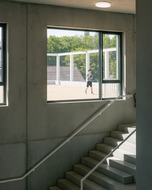 School Maria Assumpta Instituut / LOW Architecten School Maria Assumpta Instituut / LOW Architecten - Interior Photography, Stairs, Concrete, Handrail