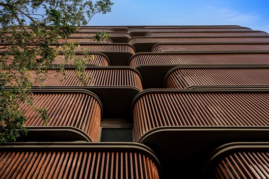 Primus Office Building / Sanjay Puri Architects - Image 7 of 20