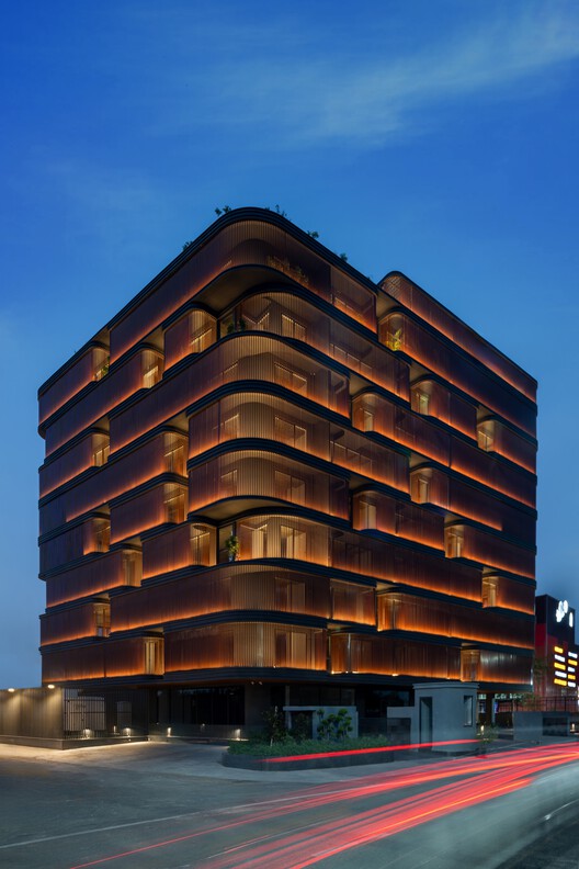 Primus Office Building / Sanjay Puri Architects - Exterior Photography