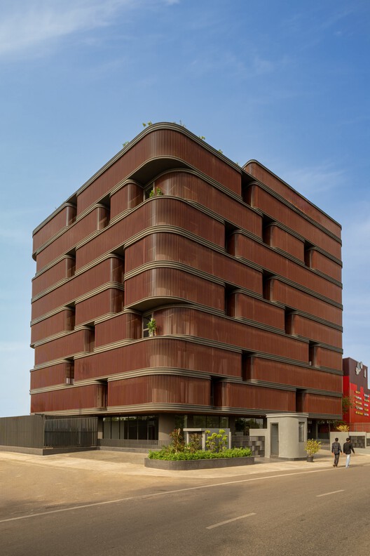 Primus Office Building / Sanjay Puri Architects - Exterior Photography