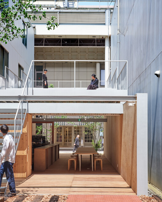 Beyond the Canopy: Six Architectural Strategies for Urban Shade Beyond the Canopy: Six Architectural Strategies for Urban Shade - Image 39 of 101
