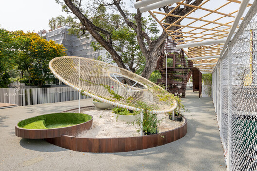 Beyond the Canopy: Six Architectural Strategies for Urban Shade Beyond the Canopy: Six Architectural Strategies for Urban Shade - Image 83 of 101