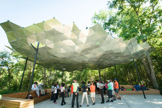 Beyond the Canopy: Six Architectural Strategies for Urban Shade Beyond the Canopy: Six Architectural Strategies for Urban Shade - Image 26 of 101