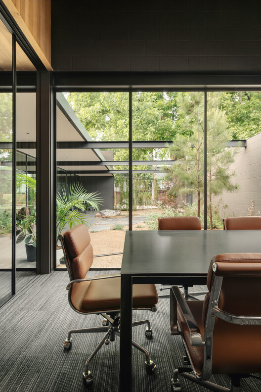 ECC Creative / A Parallel Architecture ECC Creative / A Parallel Architecture - Interior Photography, Chair, Table