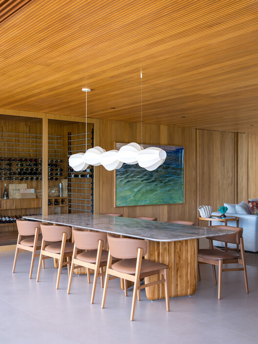 Acervo House / GAM Arquitetos - Interior Photography, Dining room, Wood, Lighting, Chair