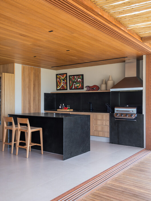 Acervo House / GAM Arquitetos - Interior Photography, Kitchen, Wood, Countertop, Chair