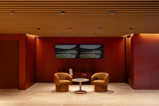 Mexico City Stadium: Interior Remodeling & Hospitality Spaces / CUAIK CDS + Luis Huerta + ESTUDIO Ignacio Urquiza Ana Paula de Alba + CAAM Arquitectos + Clásicos Mexicanos Mexico City Stadium: Interior Remodeling & Hospitality Spaces / CUAIK CDS + Luis Huerta + ESTUDIO Ignacio Urquiza Ana Paula de Alba + CAAM Arquitectos + Clásicos Mexicanos - Interior Photography, Living Room, Wood, Chair