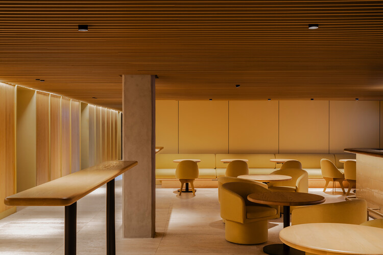 Estadio Ciudad de México: Remodelación de interiores & Espacios de Hospitalidad / CUAIK CDS + Luis Huerta + ESTUDIO Ignacio Urquiza Ana Paula de Alba + CAAM Arquitectos + Clásicos Mexicanos - Fotografía interior, Madera