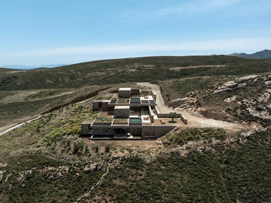 PERMA Serifos Retreat / MOLD Architects PERMA Serifos Retreat / MOLD Architects - Exterior Photography, Aerial View Photography